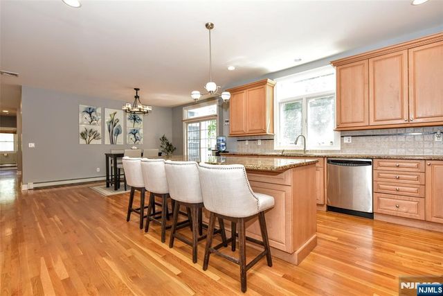 2 Concord Court, Mahwah, NJ 07430