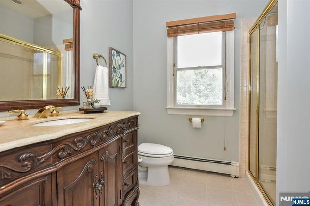 2 Concord Court, Mahwah, NJ 07430