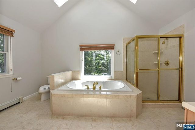 2 Concord Court, Mahwah, NJ 07430