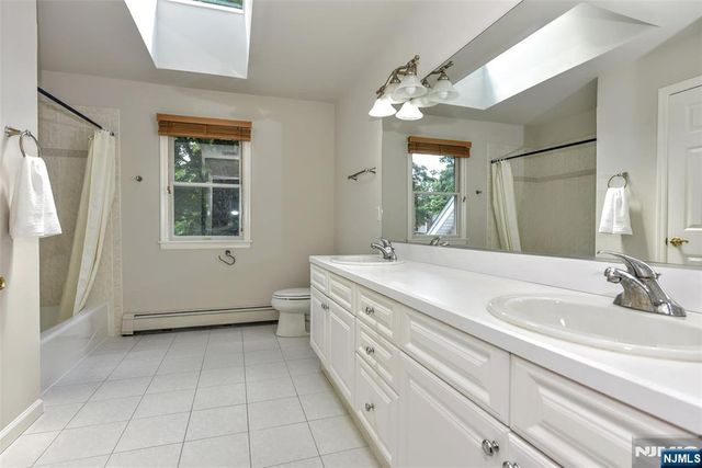 2 Concord Court, Mahwah, NJ 07430