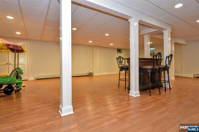 2 Concord Court, Mahwah, NJ 07430