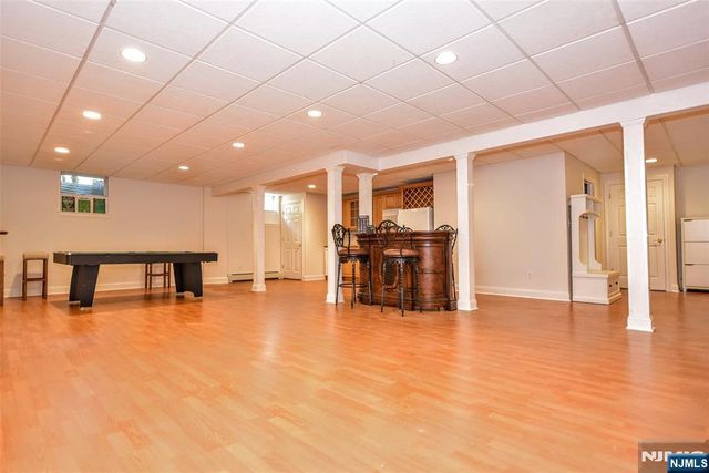 2 Concord Court, Mahwah, NJ 07430