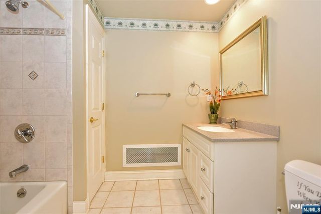 2 Concord Court, Mahwah, NJ 07430
