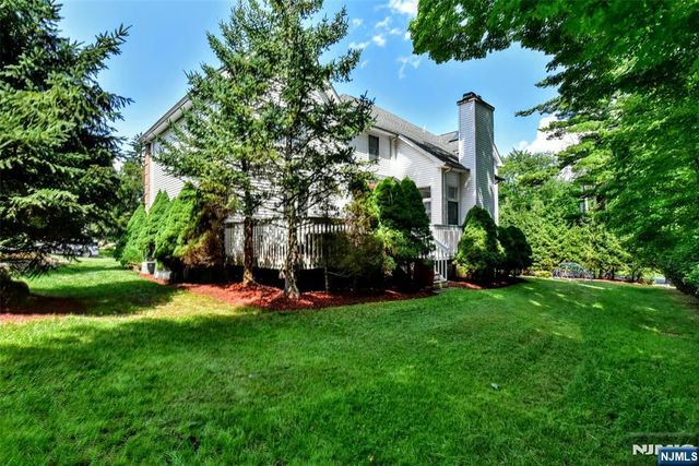 2 Concord Court, Mahwah, NJ 07430