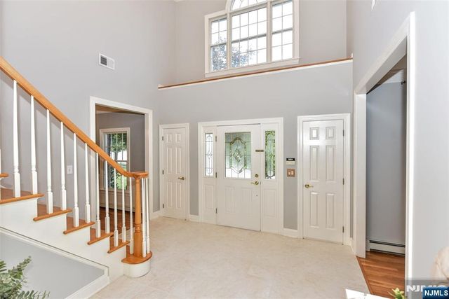 2 Concord Court, Mahwah, NJ 07430