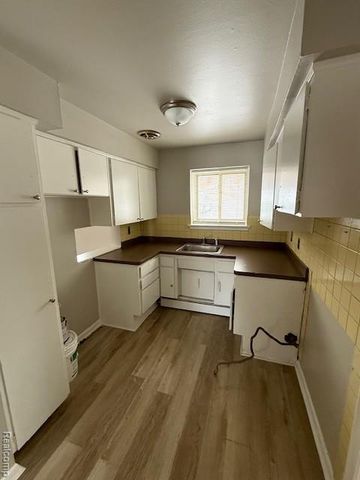 17270 Bentler Street, Detroit, MI 48219