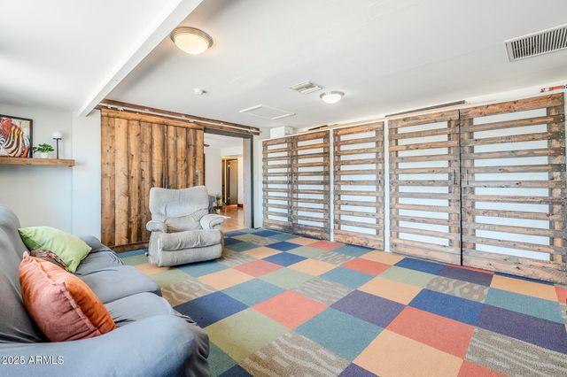 1 W Rice Drive, Tempe, AZ 85283