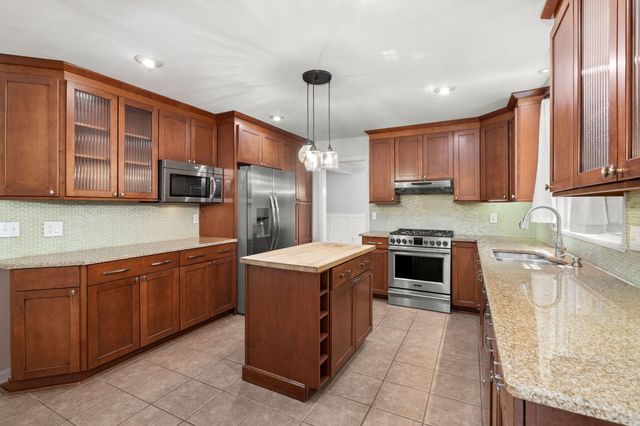102 Caralana Circle, Summerville, SC 29485