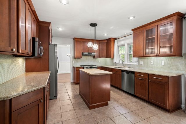 102 Caralana Circle, Summerville, SC 29485