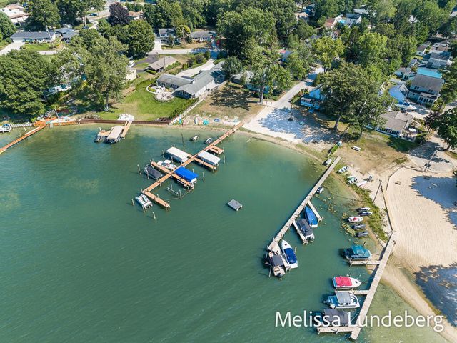 17357 Villa Park Street, Spring Lake Twp, MI 49456