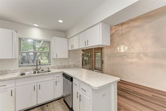 2046 OLD TREVOR WAY, Sarasota, FL 34232