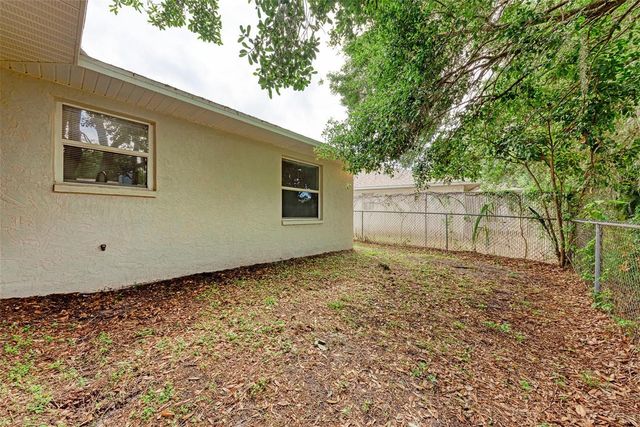2046 OLD TREVOR WAY, Sarasota, FL 34232