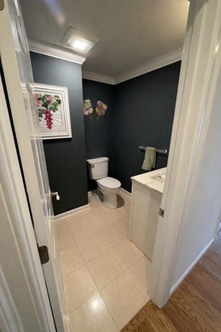 78 Highland Ave 78, Newton, MA 02460