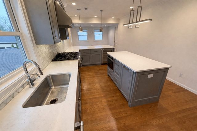 78 Highland Ave 78, Newton, MA 02460