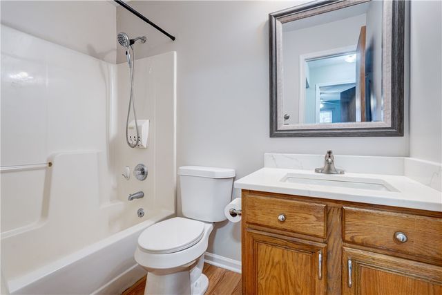 12 Gursslin Lane, Parma, NY 14468