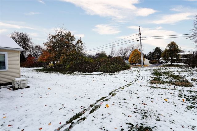 12 Gursslin Lane, Parma, NY 14468