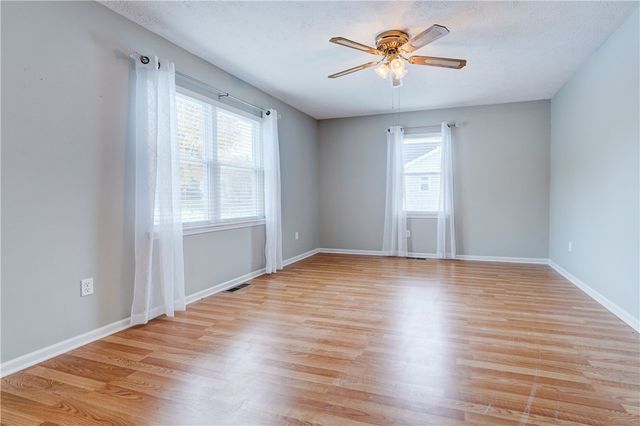 12 Gursslin Lane, Parma, NY 14468