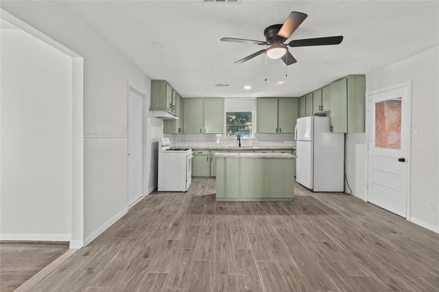 2811 Morningside Lane, Pasadena, TX 77506