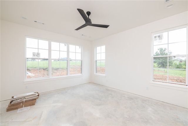 345 SW Bryant Road, Gentry, AR 72734