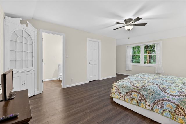 393 Warwick Lane, Lakewood, IL 60014
