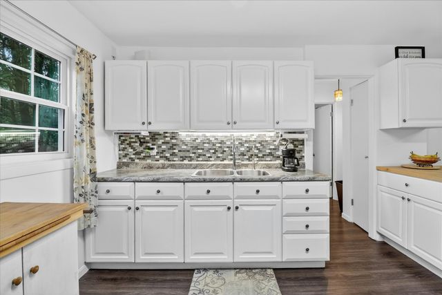 393 Warwick Lane, Lakewood, IL 60014
