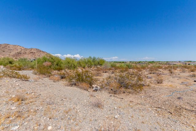 21393 W MOUNTAIN COVE Place 105, Buckeye, AZ 85396
