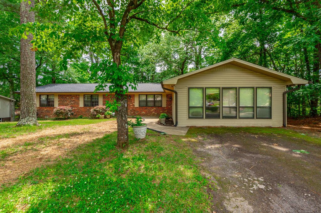 445 Mohawk Drive, Cleveland, TN 37312