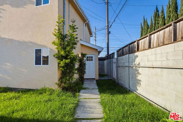 12415 Hammack Street, Los Angeles, CA 90066