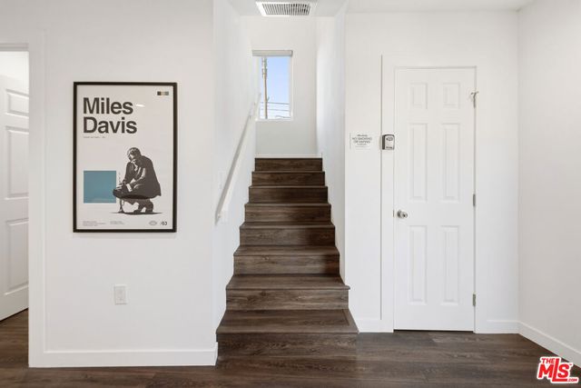 12415 Hammack Street, Los Angeles, CA 90066