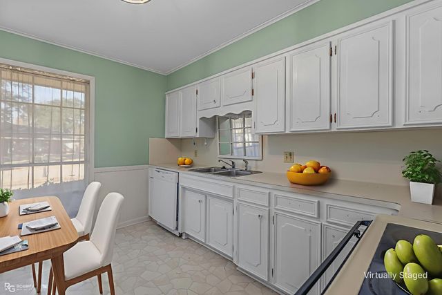 7325 Camelback Drive, Shreveport, LA 71105