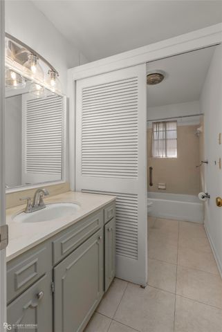 7325 Camelback Drive, Shreveport, LA 71105