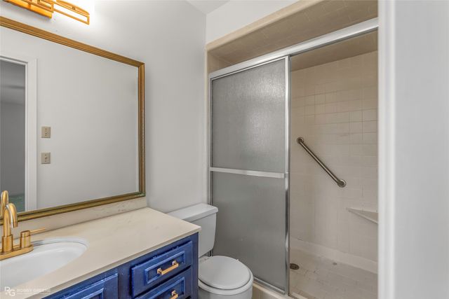 7325 Camelback Drive, Shreveport, LA 71105