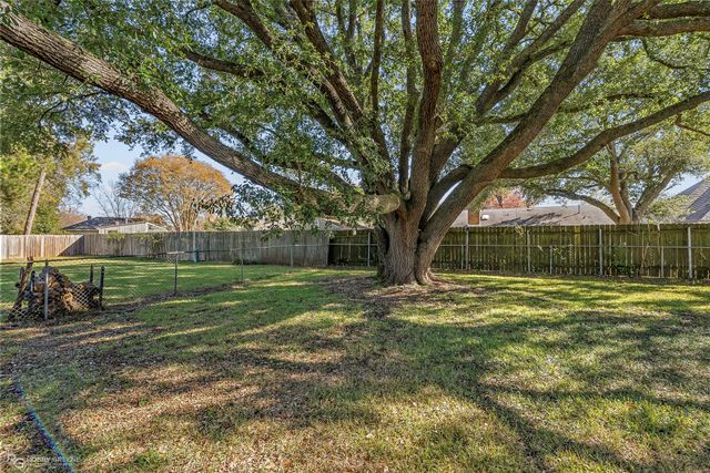 7325 Camelback Drive, Shreveport, LA 71105