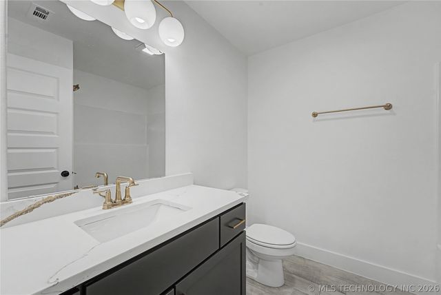 6025 N 28th Street, Broken Arrow, OK 74014