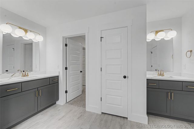 6025 N 28th Street, Broken Arrow, OK 74014