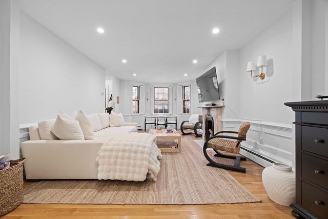 161 Warren Avenue A, Boston, MA 02118