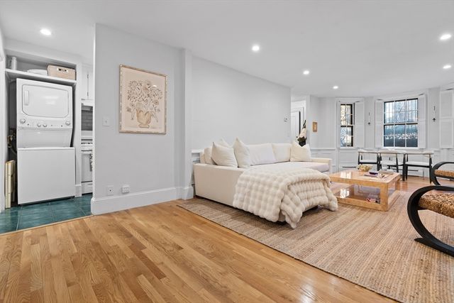 161 Warren Avenue A, Boston, MA 02118