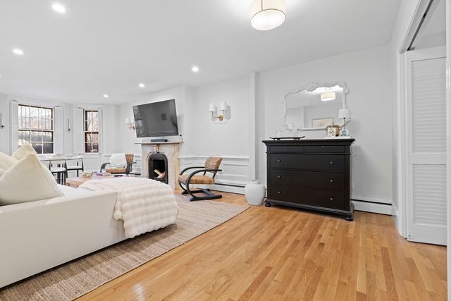 161 Warren Avenue A, Boston, MA 02118