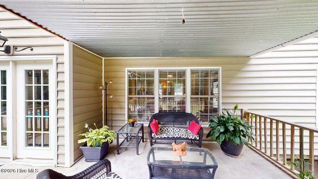 2601 Saint John Circle, Kinston, NC 28504