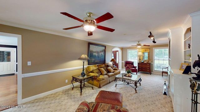 2601 Saint John Circle, Kinston, NC 28504