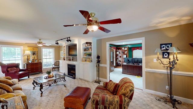 2601 Saint John Circle, Kinston, NC 28504