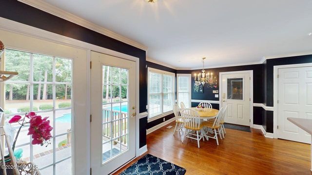 2601 Saint John Circle, Kinston, NC 28504