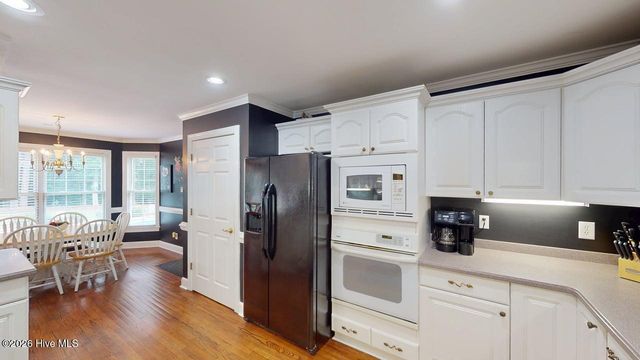 2601 Saint John Circle, Kinston, NC 28504