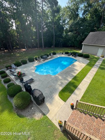 2601 Saint John Circle, Kinston, NC 28504