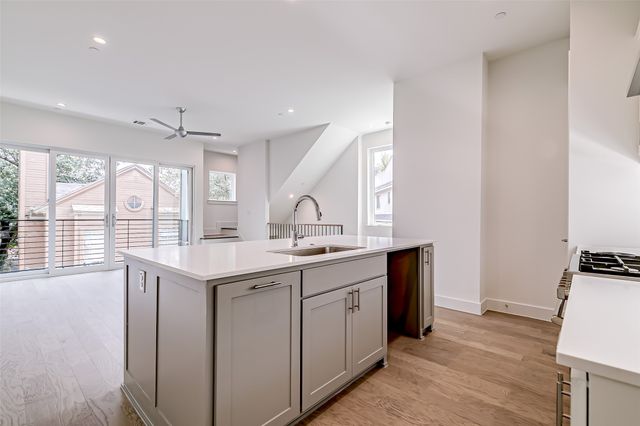 6028 Lewis Street 204, Dallas, TX 75206