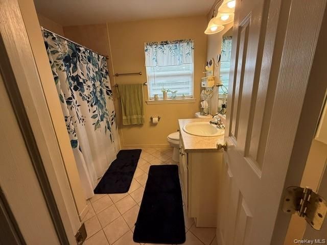 6 Daremy Circle, Medford, NY 11763