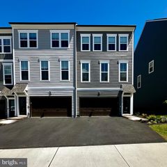 1715 BEECH LEAF ST, Dumfries, VA 22026