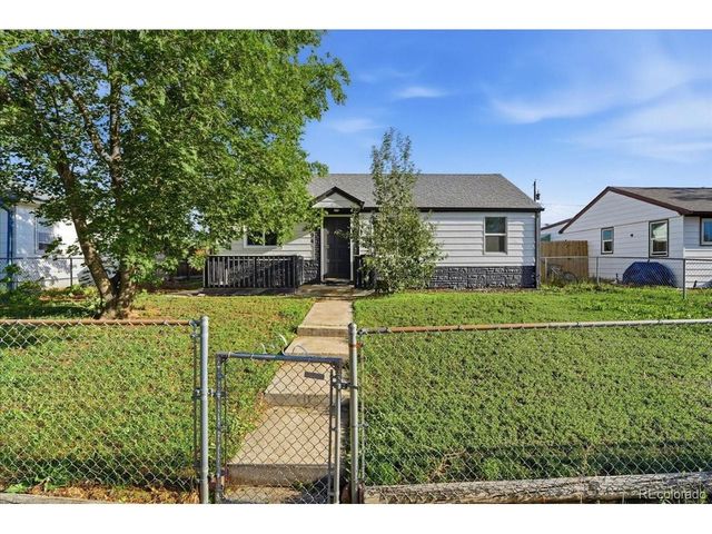 7194 Garden Ln, Commerce City, CO 80022
