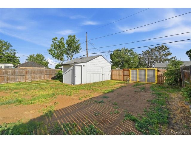 7194 Garden Ln, Commerce City, CO 80022