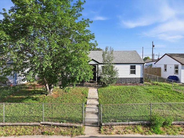 7194 Garden Ln, Commerce City, CO 80022